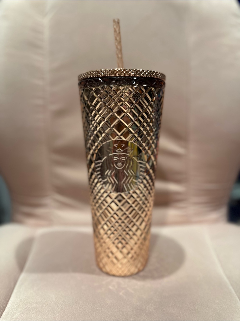 Authentic Starbucks Rose Gold Venti Tumbler (Diamond Pattern)